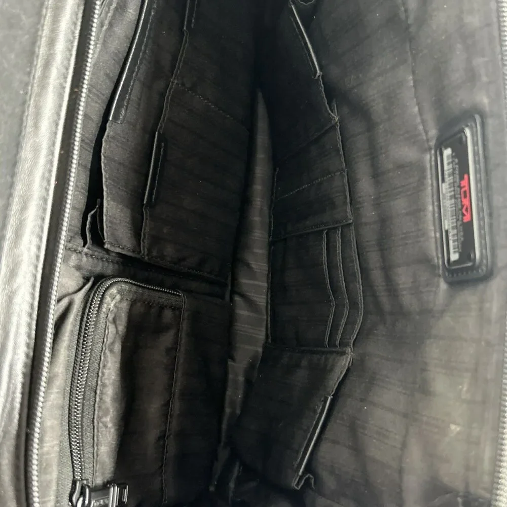 TUMI briefcase leather Large black Carry On Computer Bag 96132DH Organization